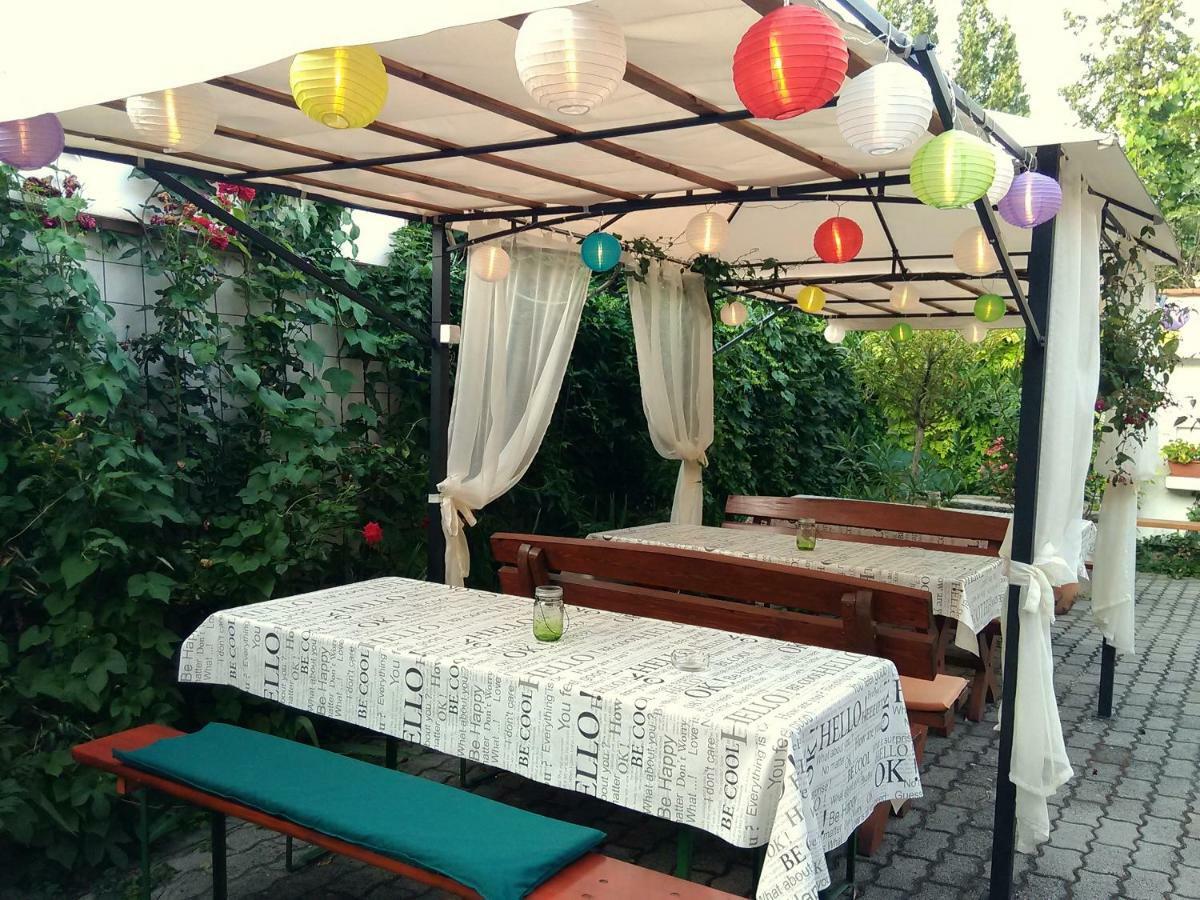 Burg Apartmanház Gyula Ngoại thất bức ảnh