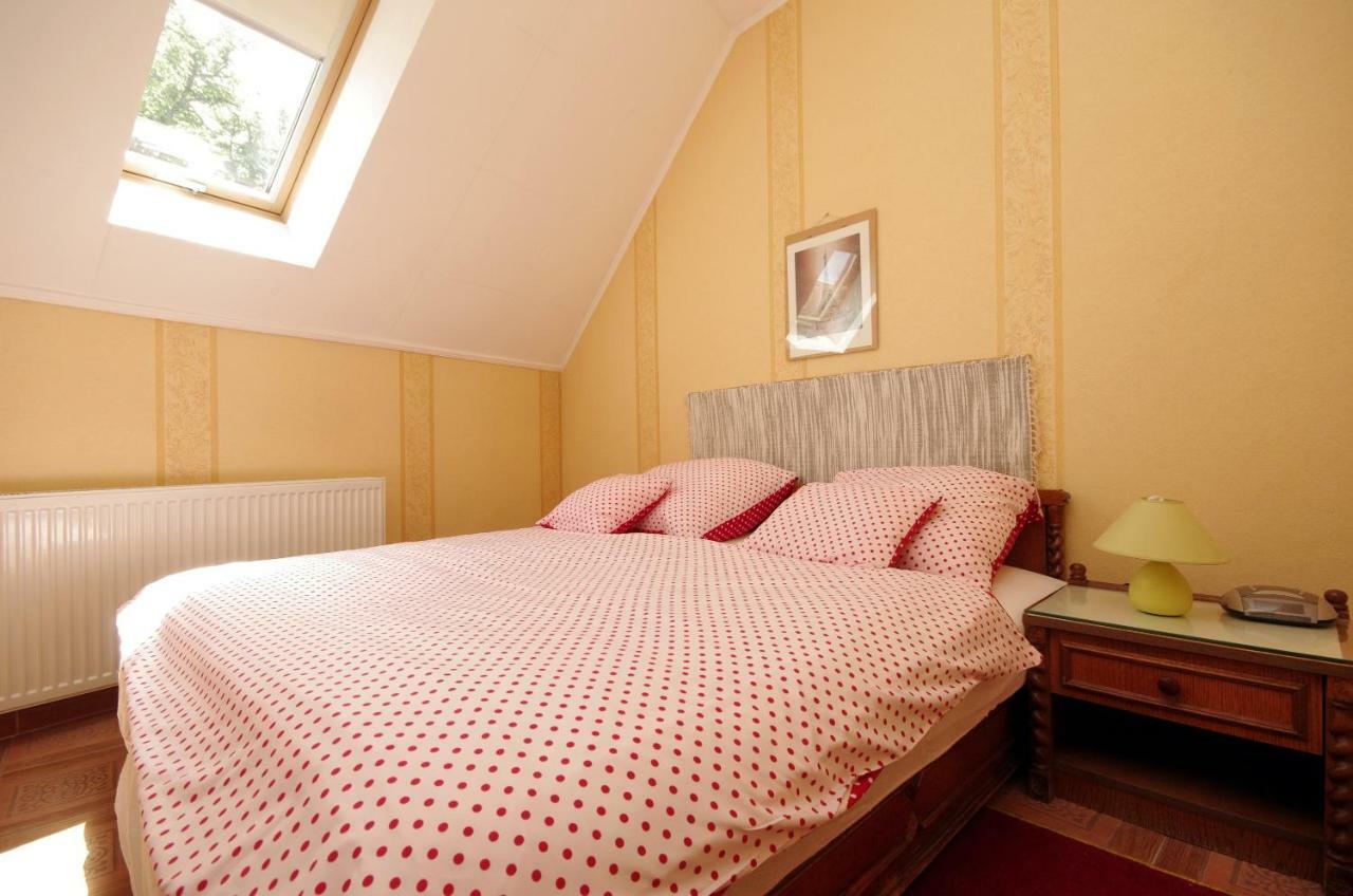 Burg Apartmanház Gyula Ngoại thất bức ảnh