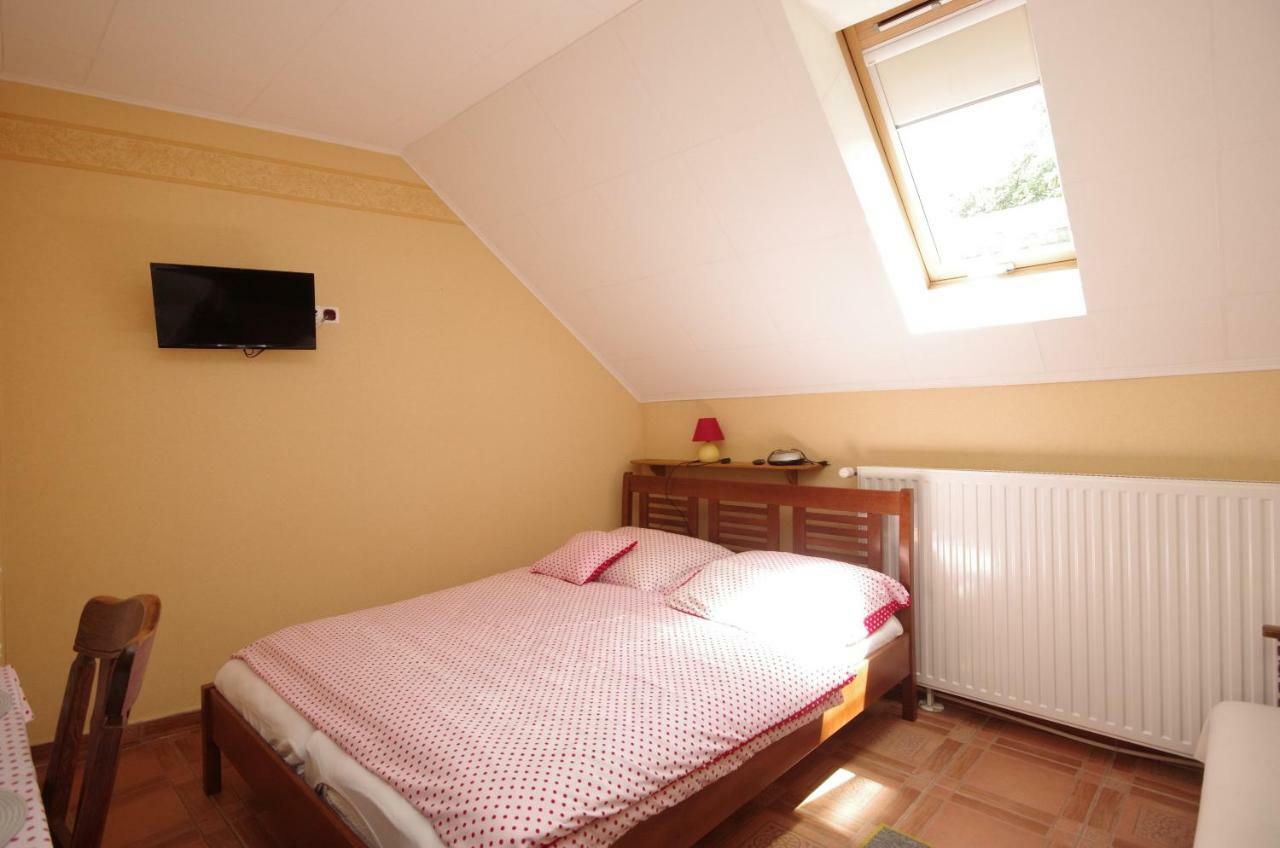 Burg Apartmanház Gyula Ngoại thất bức ảnh